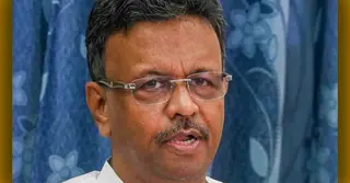 কলকাতার মেয়র পদ থেকে পদত্যাগ করলেন ফিরহাদ হাকিম